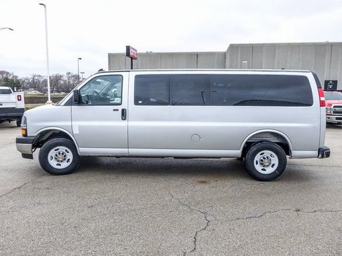 New 2025 Chevrolet Express 3500 LT w/ LT Preferred Equipment Group RWD image 6