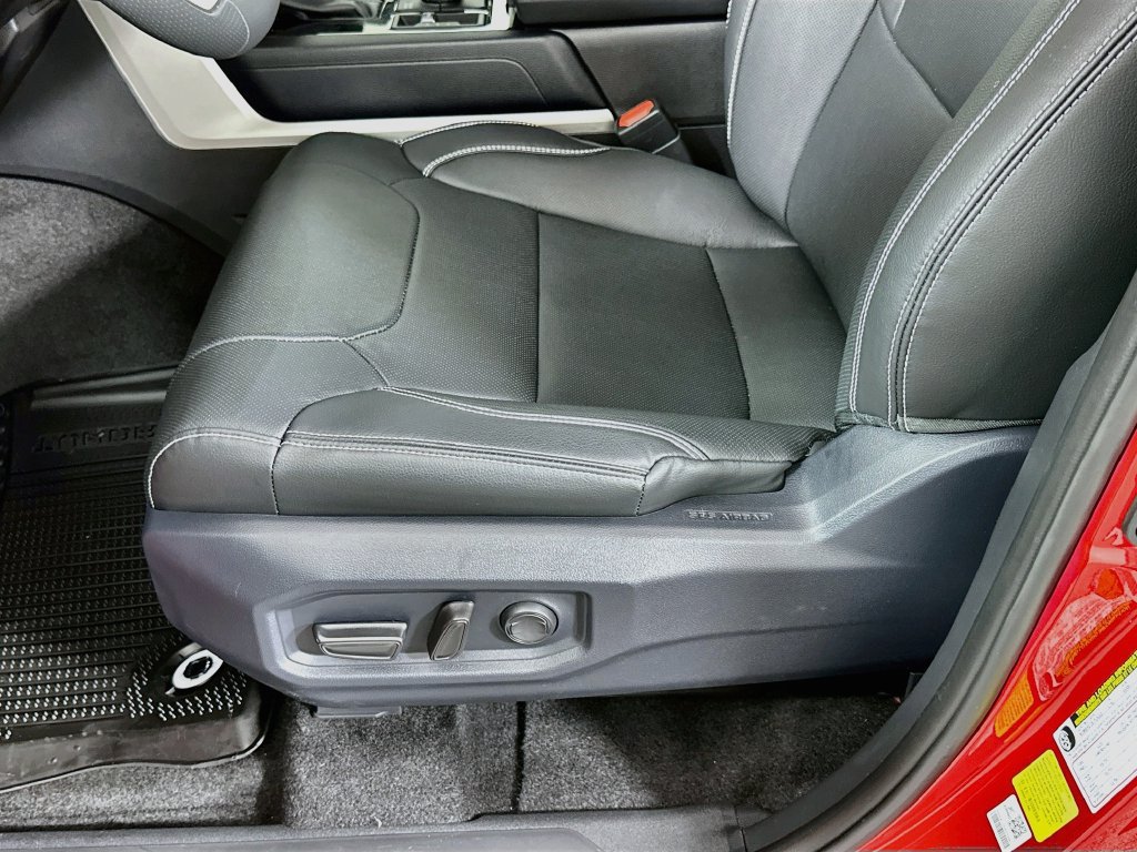 Certified 2026 Toyota Tundra SR5 w/ SR5 Premium Package AWD/4WD image 20