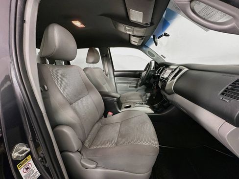 Used 2014 Toyota Tacoma PreRunner w/ SR5 Package RWD image 26