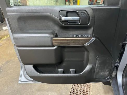 Used 2021 Chevrolet Silverado 1500 LT w/ Fleet Comfort Package image 13