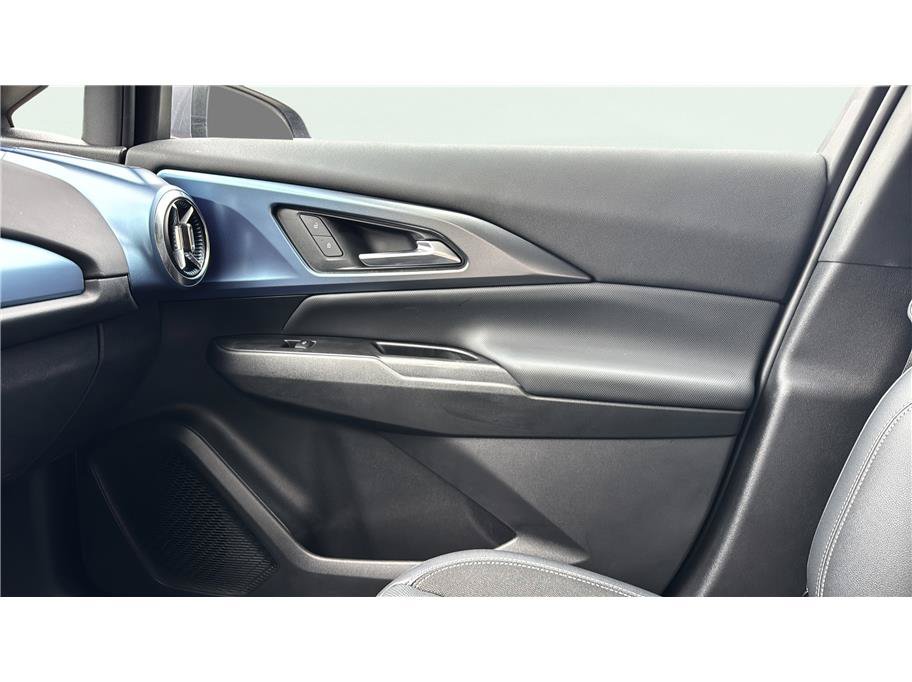 Used 2024 Chevrolet Equinox EV LT FWD image 30