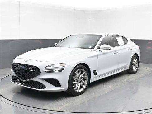 Used 2022 Genesis G70 2.0T image 12