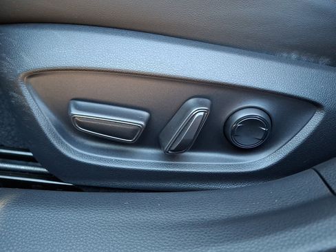 Used 2024 Toyota Prius Prime XSE image 28