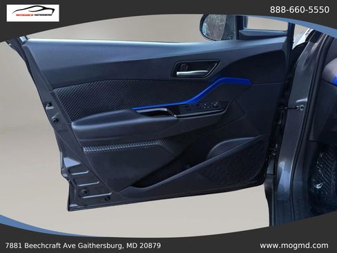 Used 2022 Toyota C-HR XLE FWD image 18