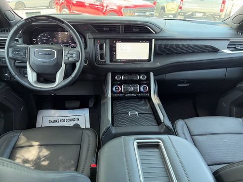 Used 2023 GMC Yukon XL Denali w/ Denali Reserve Package AWD/4WD image 22