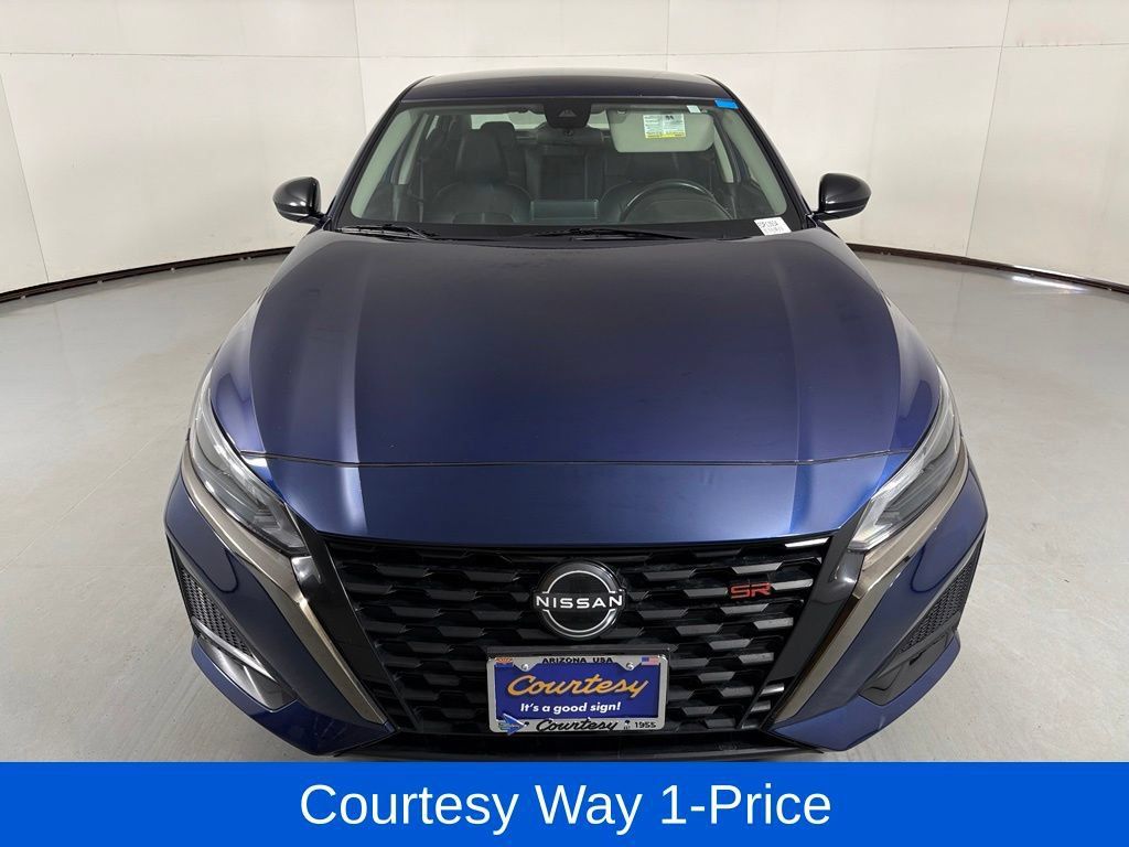 Used 2024 Nissan Altima 2.5 SR FWD image 4