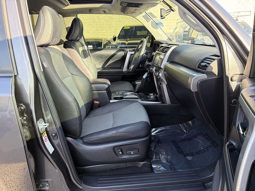 Used 2019 Toyota 4Runner SR5 Premium w/ Wilderness Package AWD/4WD image 27