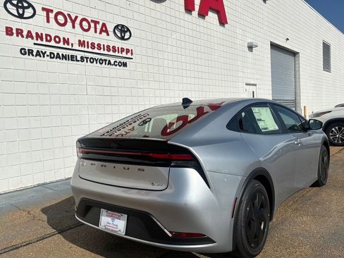 New 2026 Toyota Prius LE image 5