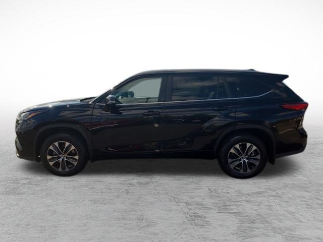Used 2023 Toyota Highlander XLE AWD/4WD image 8