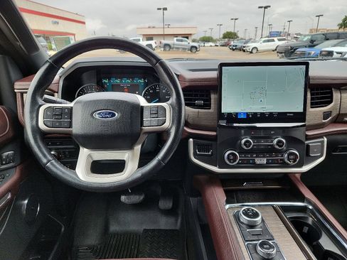 Used 2022 Ford Expedition Max Limited AWD/4WD image 12