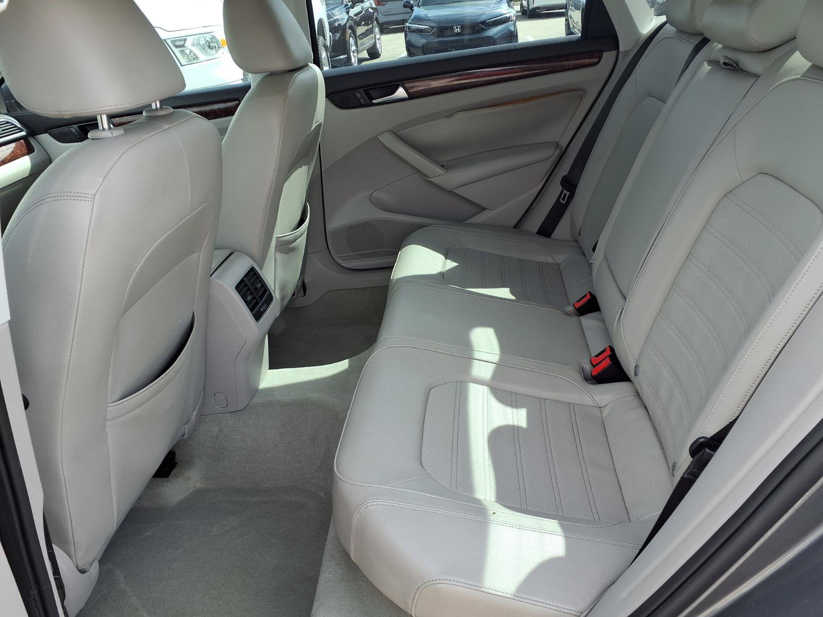 Used 2013 Volkswagen Passat 2.5 SEL FWD image 20