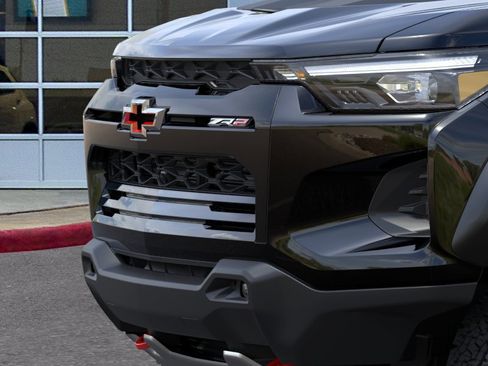 New 2026 Chevrolet Colorado ZR2 w/ Technology Package AWD/4WD image 13