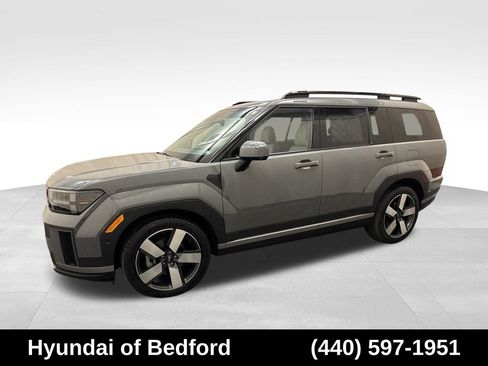 Used 2024 Hyundai Santa Fe Limited AWD/4WD image 9