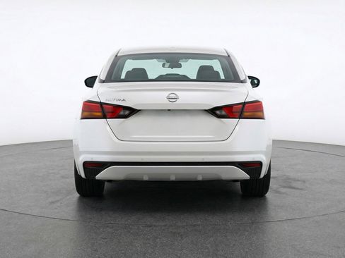Used 2025 Nissan Altima 2.5 SV FWD image 7