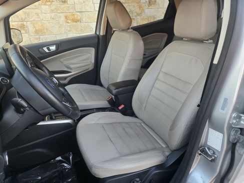Used 2018 Ford EcoSport Titanium image 5