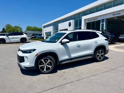 New 2026 Volkswagen Tiguan SE FWD image 1