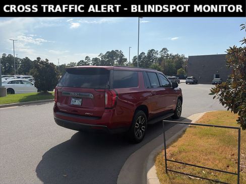 Used 2023 GMC Yukon XL AT4 AWD/4WD image 4