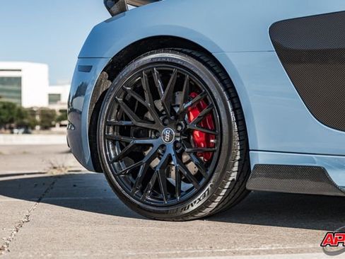 Used 2018 Audi R8 V10 w/ Premium Package image 82