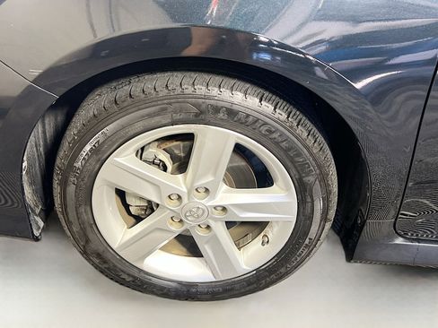 Used 2012 Toyota Camry SE image 13