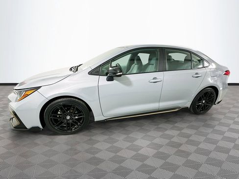 Used 2022 Toyota Corolla SE FWD image 4