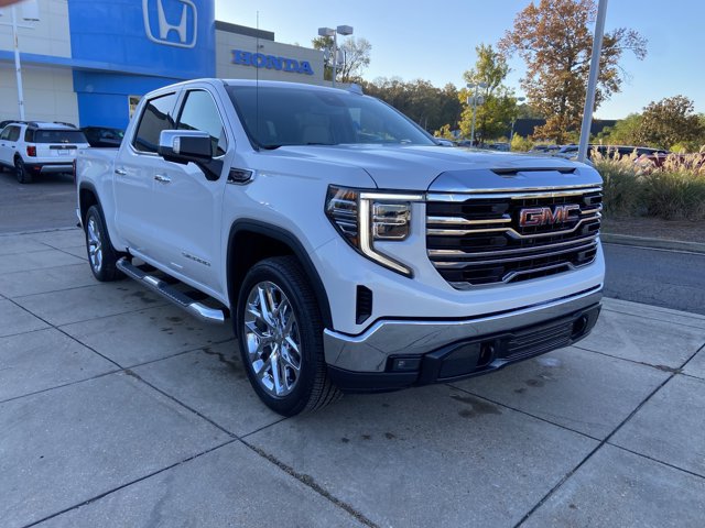 Used 2023 GMC Sierra 1500 SLT w/ SLT Premium Package AWD/4WD image 3