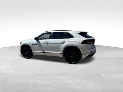 New 2026 Volkswagen Atlas Cross Sport SEL R-Line AWD/4WD image 3