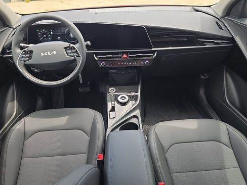 New 2026 Kia Niro Wind FWD image 12