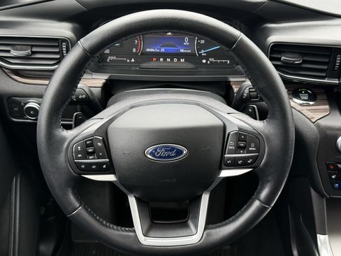Used 2020 Ford Explorer Limited RWD image 15