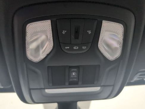 Used 2021 RAM 1500 Big Horn AWD/4WD image 16