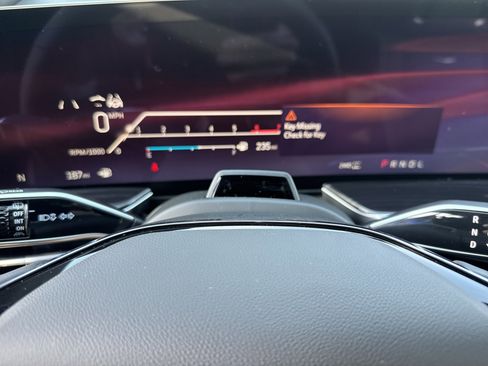 Used 2026 Cadillac Escalade ESV Sport w/ Touring Package image 22