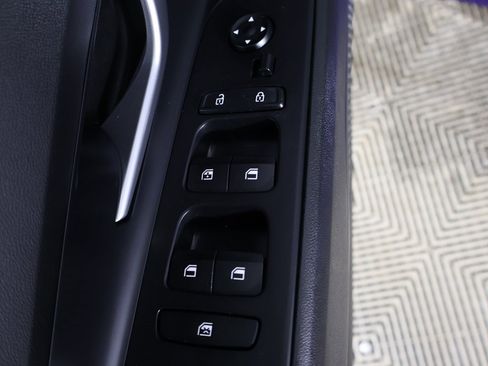 Certified 2023 Hyundai Elantra Limited w/ Preferred Accessory Package image 24