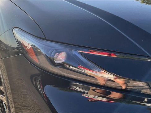 Used 2025 Toyota Camry SE FWD image 27