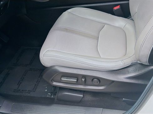 Used 2025 Honda Pilot Touring image 15
