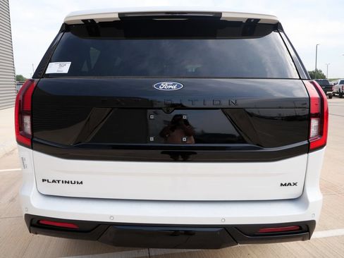 New 2027 Ford Expedition Max Platinum w/ Stealth Appearance Package AWD/4WD image 5