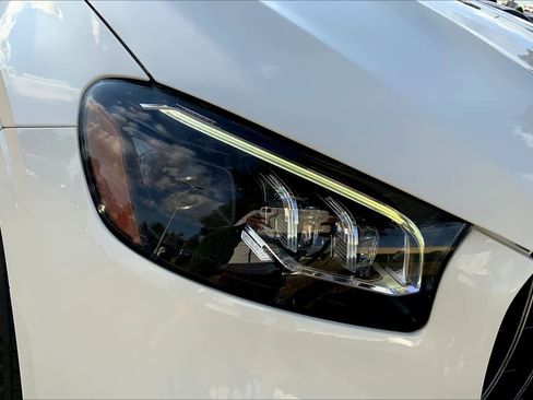 Used 2022 Mercedes-Benz GLS 450 4MATIC image 25