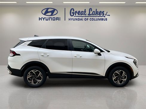 Used 2024 Kia Sportage LX image 6