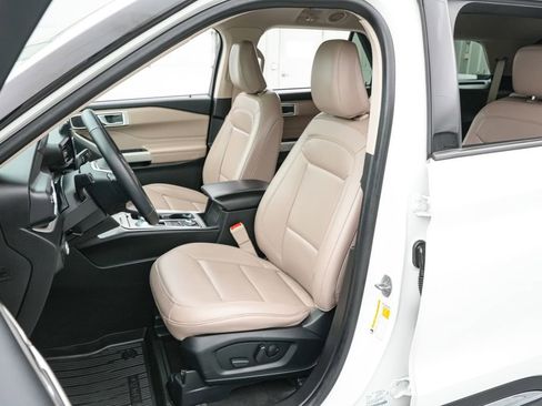 Certified 2023 Ford Explorer XLT w/ Equipment Group 202A image 11