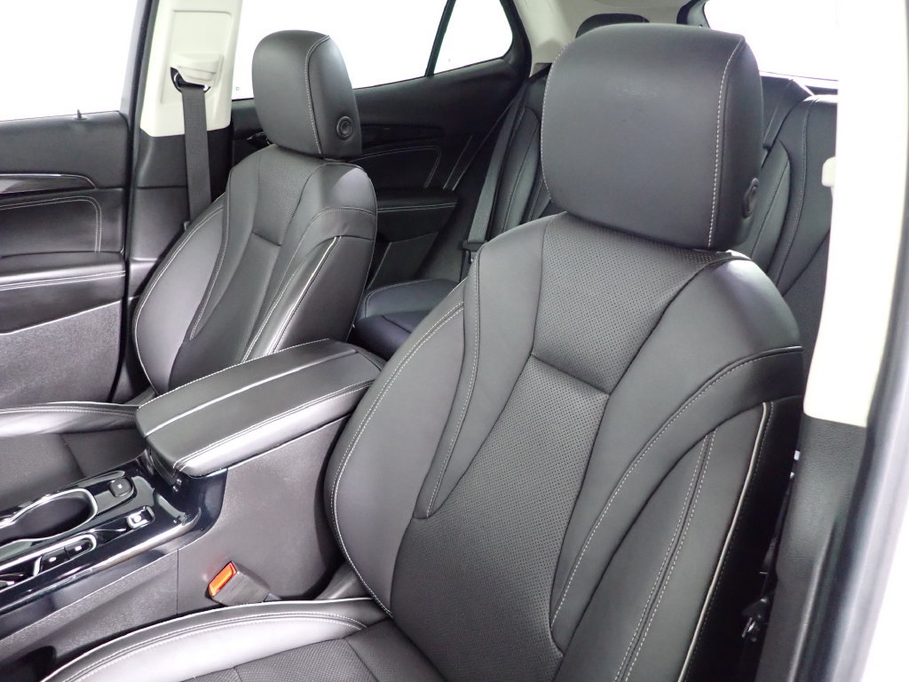 Used 2021 Buick Envision Essence w/ Technology Package I AWD/4WD image 25