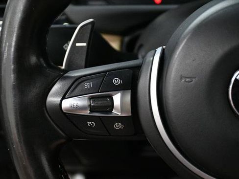 Used 2018 BMW M3 RWD image 43