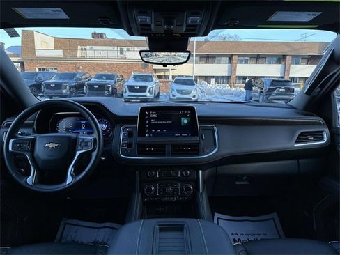 Used 2024 Chevrolet Suburban Premier w/ Premium Package image 36