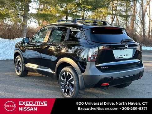 New 2026 Nissan Kicks SV w/ SV Premium Package image 4