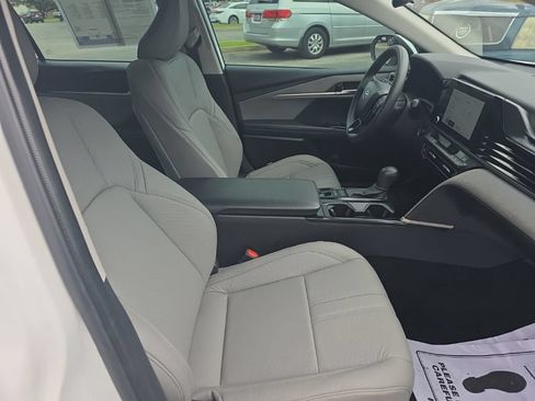 Certified 2025 Toyota Camry LE FWD image 9