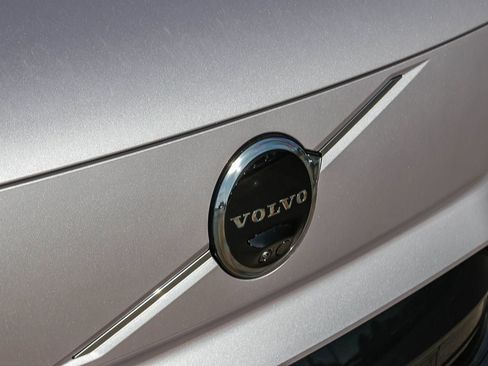 New 2026 Volvo EX90 Plus RWD image 16