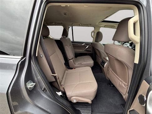 Used 2023 Lexus GX 460 Premium image 46