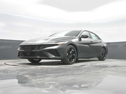 New 2026 Hyundai Elantra SEL Sport Premium image 23