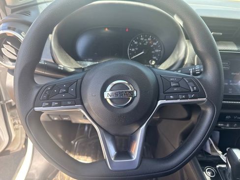 Certified 2021 Nissan Kicks SV FWD image 15