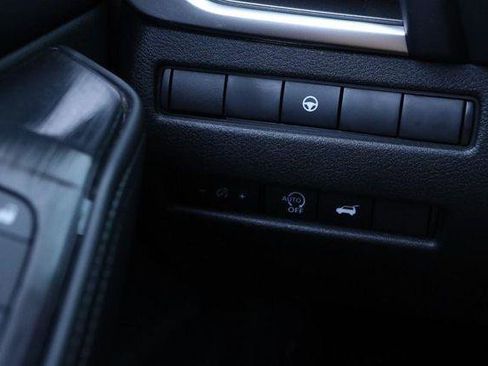 Used 2024 Nissan Rogue SV w/ SV Premium Package FWD image 20