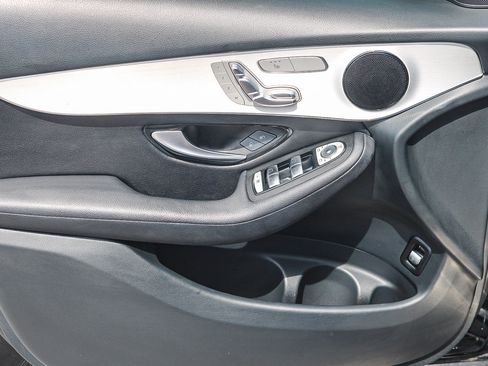 Used 2022 Mercedes-Benz GLC 300 image 21