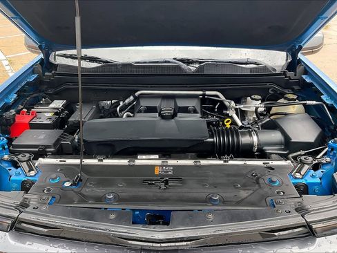 Used 2024 Chevrolet Colorado LT w/ LT Convenience Package RWD image 9