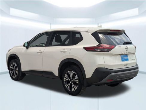 Used 2023 Nissan Rogue SV AWD/4WD image 4